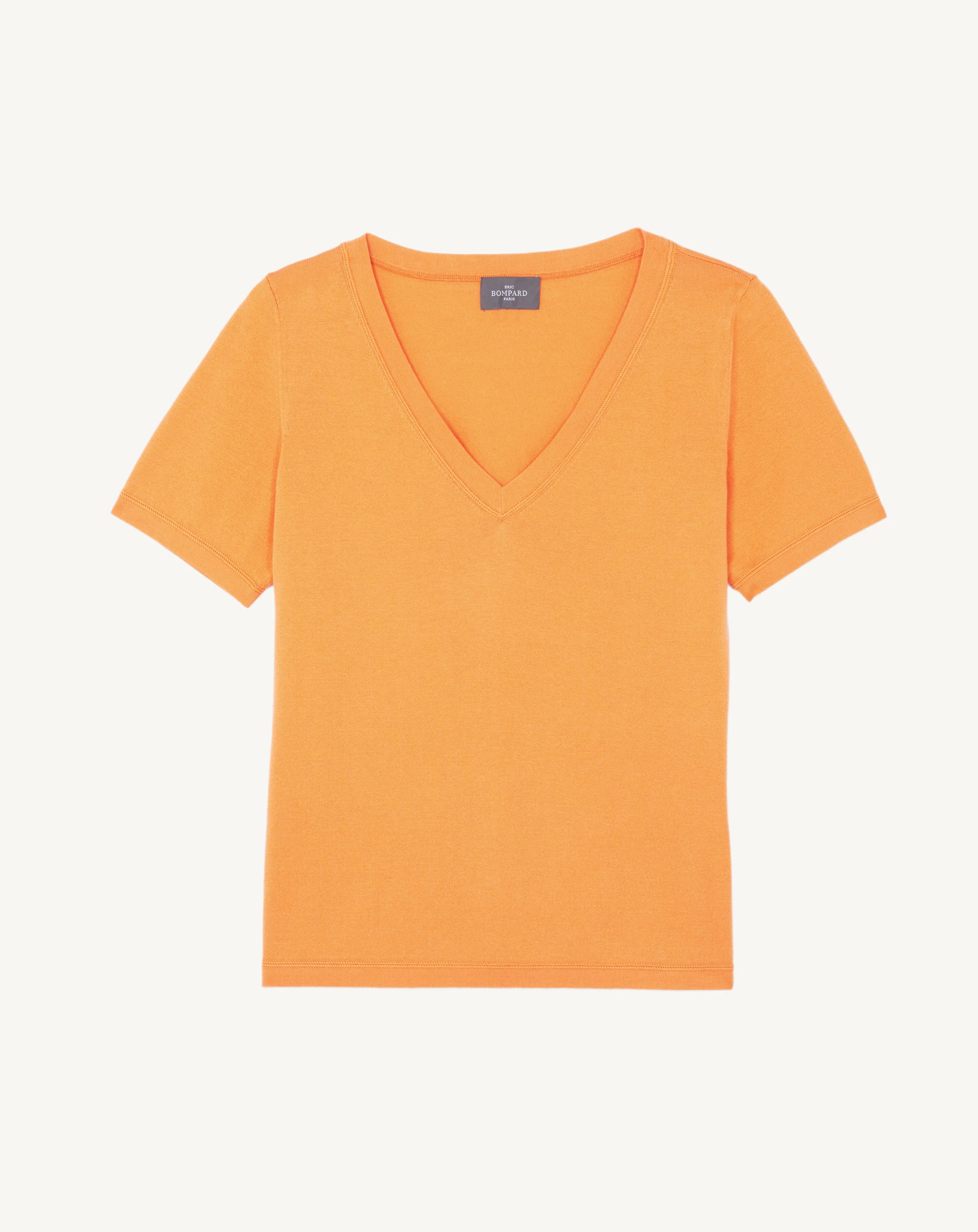 T-shirt col V